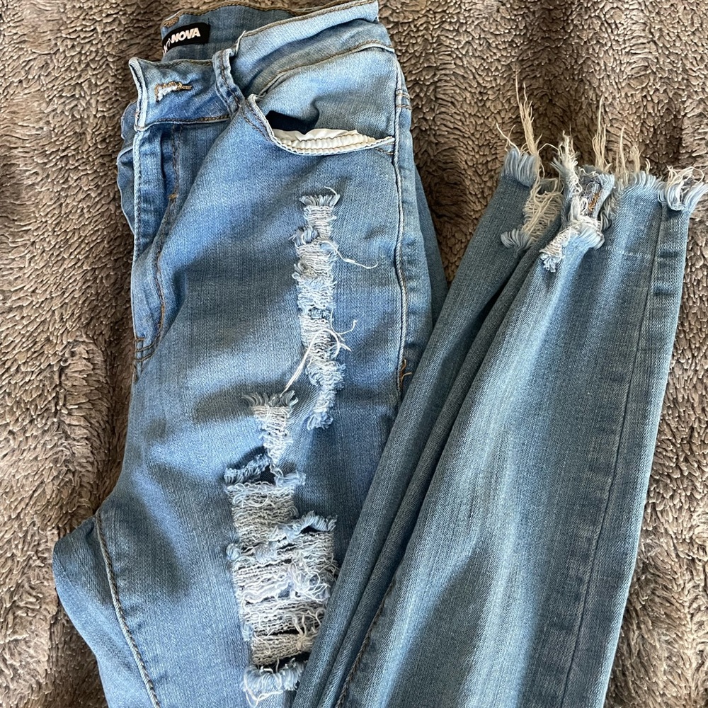 Light wash skinny jeans - great stretch
